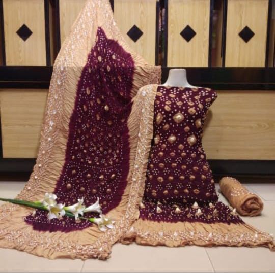 "Elegant Linen Chunri 3 Piece Suit – Authentic Hand-Dyed Design"