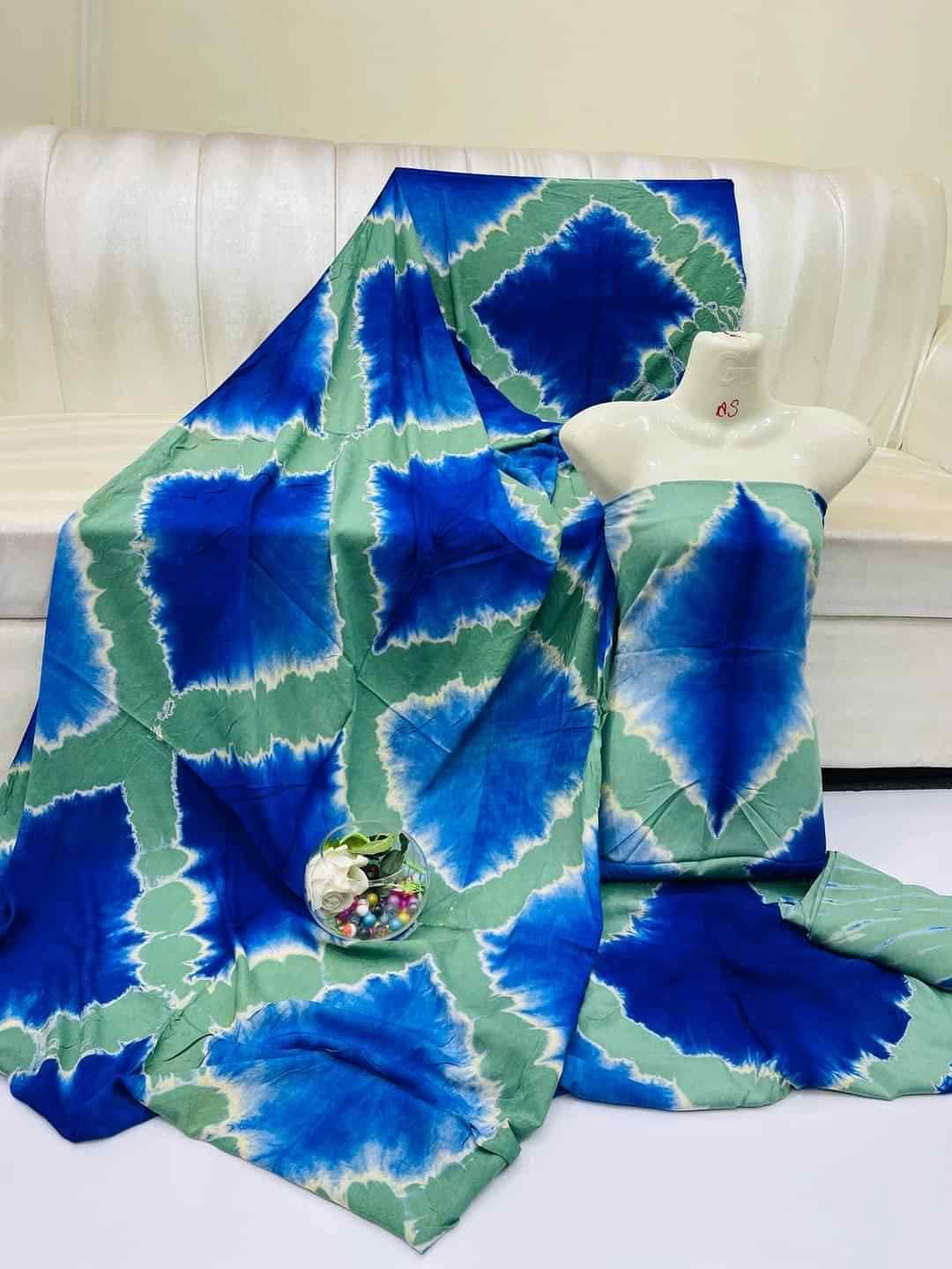 "Handmade Multicolour 3 Piece Tie & Dye Dabba Suit"